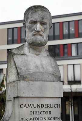 Carl R. A. Wunderlich hat sich für die Eröffnung des Hospitals St. Jacob in der heutigen Liebigstraße stark gemacht.