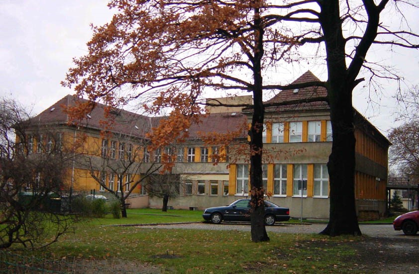 Wo alles begann! Gelbes Haus, Ph.-Rosenthal-Str. 27a, 2001