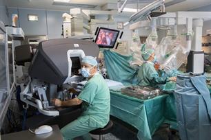 Mitwirkung am Zentrum für Roboternavigierte Chirurgie