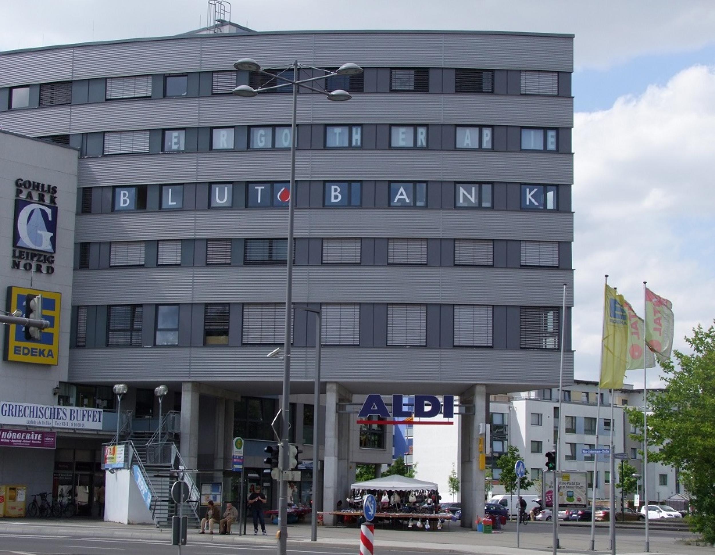 Blutbank-Abnahmestelle im GohlisPark: An drei Werktagen pro Woche ist das UKL-Blutspendeteam hier vor Ort.