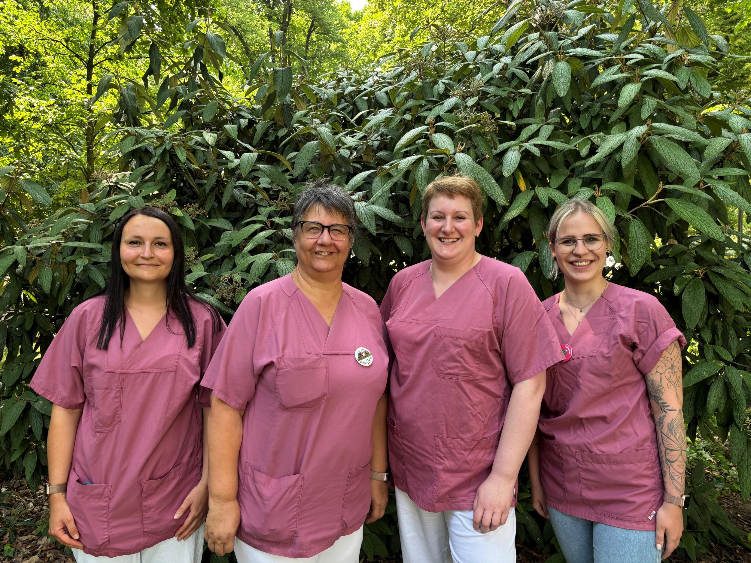 Das Team LoTTE kümmert sich um eine moderne, altersgerechte chirurgische Versorgung am UKL: Valeska-Shalane Hüttig, Cornelia Friedrich, Stephanie Helm und Melinda Adam (v. l.).