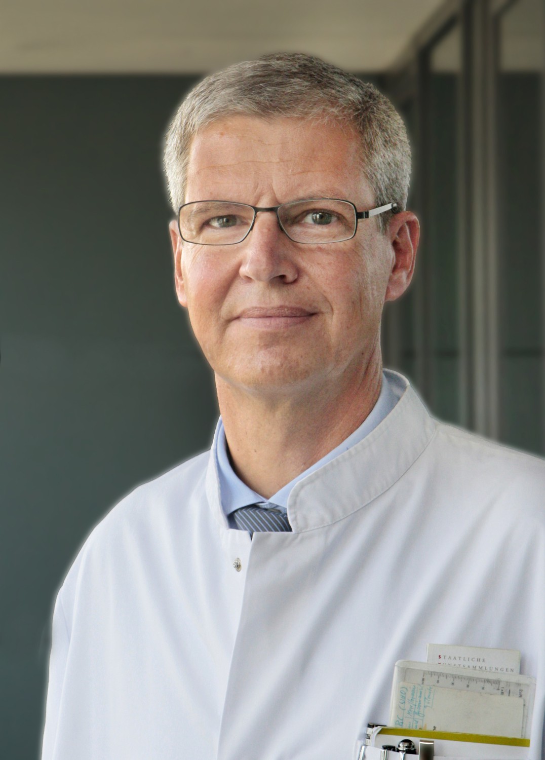 Prof. Hubert Wirtz leitet die Abteilung für Pneumologie am UKL. Er behandelt Patienten, die an COPD erkrankt sind.