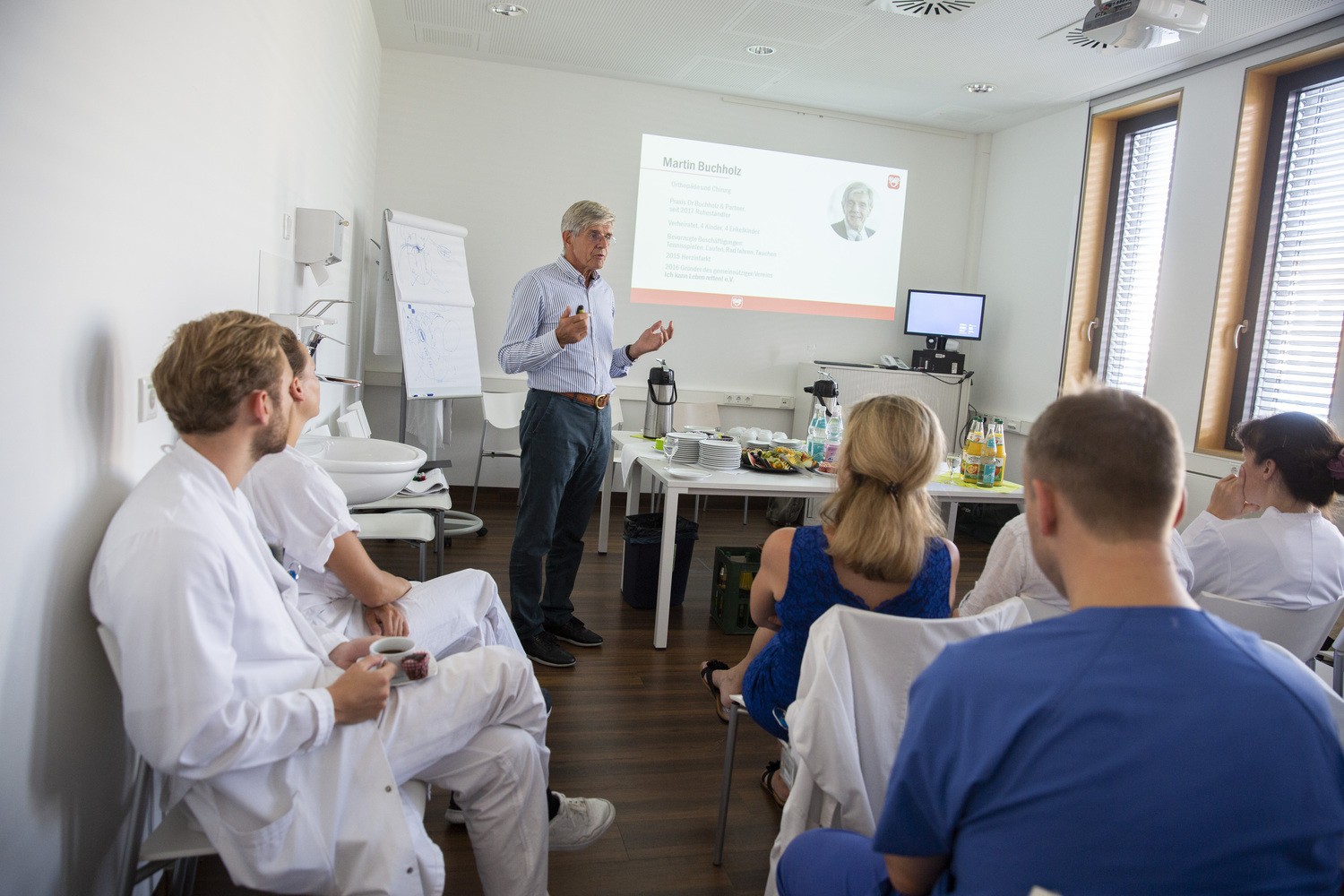 Dr. Martin Buchholz stellte im Sommer sein Projekt vor Kardiologen des UKL vor.