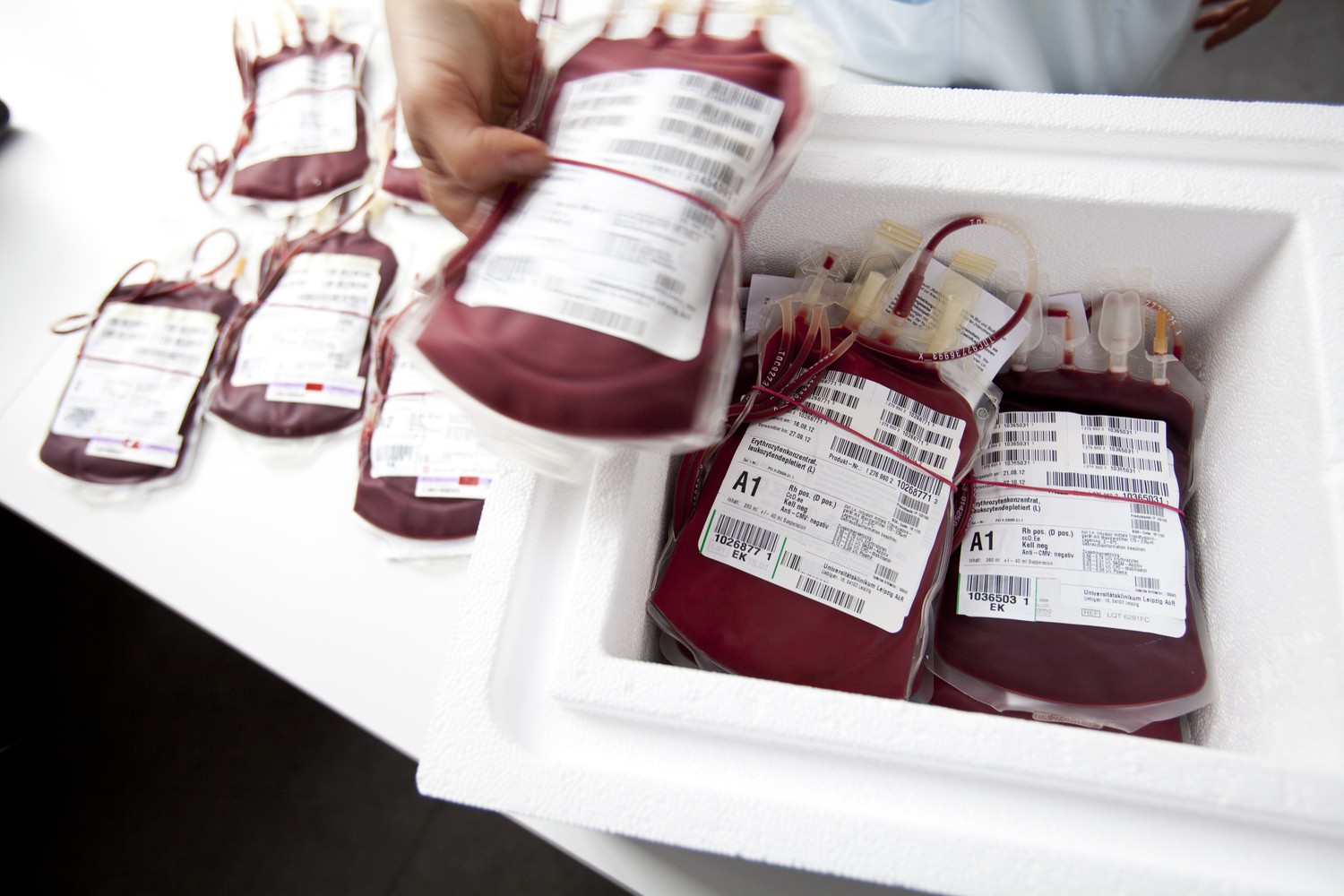 Erhöhter Blutbedarf im Uniklinikum: Die Blutbank sucht derzeit dringend Spender.