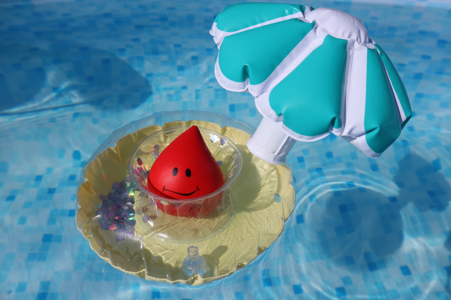 Gerade während der Sommerferien drohen Engpässe bei der Blutversorgung. Mit ihrer Sommeraktion möchte das Team der Blutbank einem Spenderrückgang während der Ferienzeiten entgegensteuern.