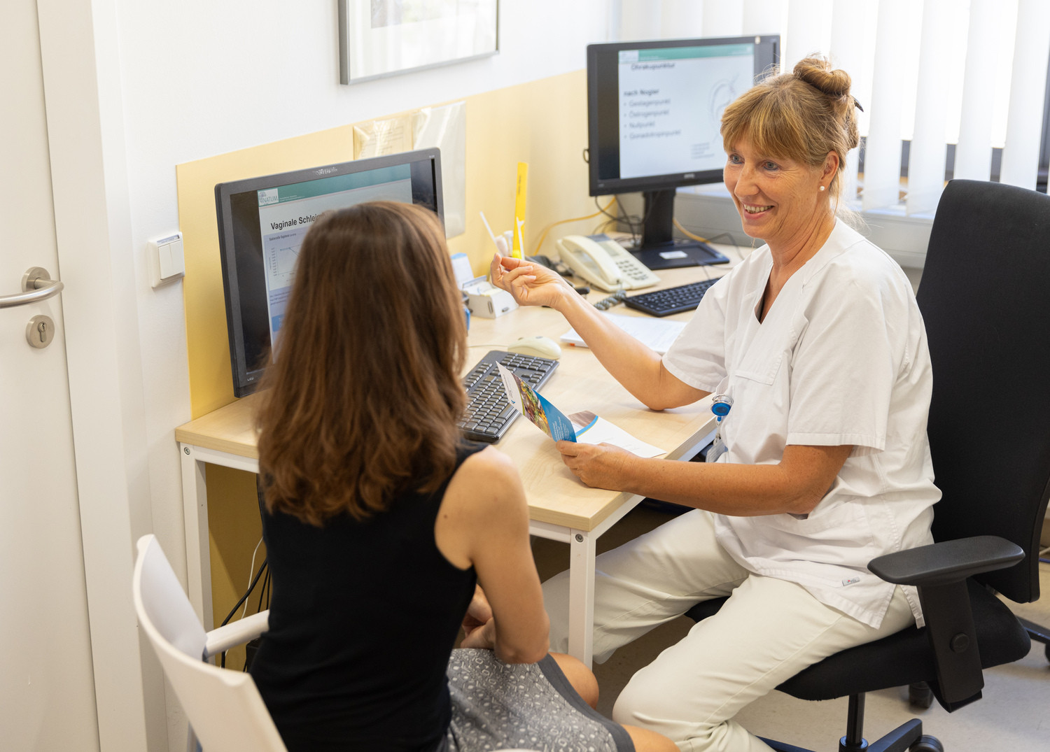 Dr. Reinhild Georgieff von der Klinik und Poliklinik für Frauenheilkunde leitet die komplementärmedizinischen Sprechstunde, die einzige dieser Art am Leipziger Uniklinikum.