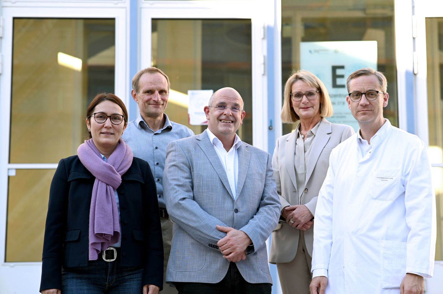 (v.l.n.r.) Prof. Bahriye Aktas, Prof. Michael Schaefer, Prof. Ingo Bechmann, Prof. Anette Kersting, Prof. Sebastian Stehr. Prof. Till Köhne ist nicht auf dem Bild.